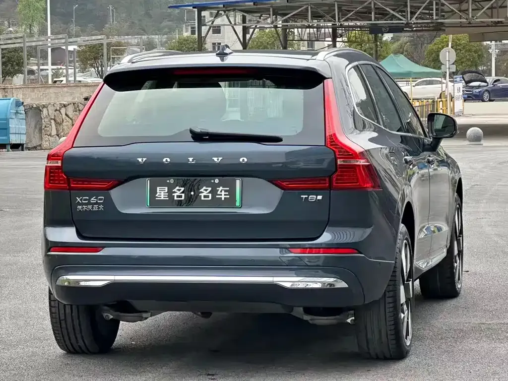 Volvo XC60 PHEV — фото 3