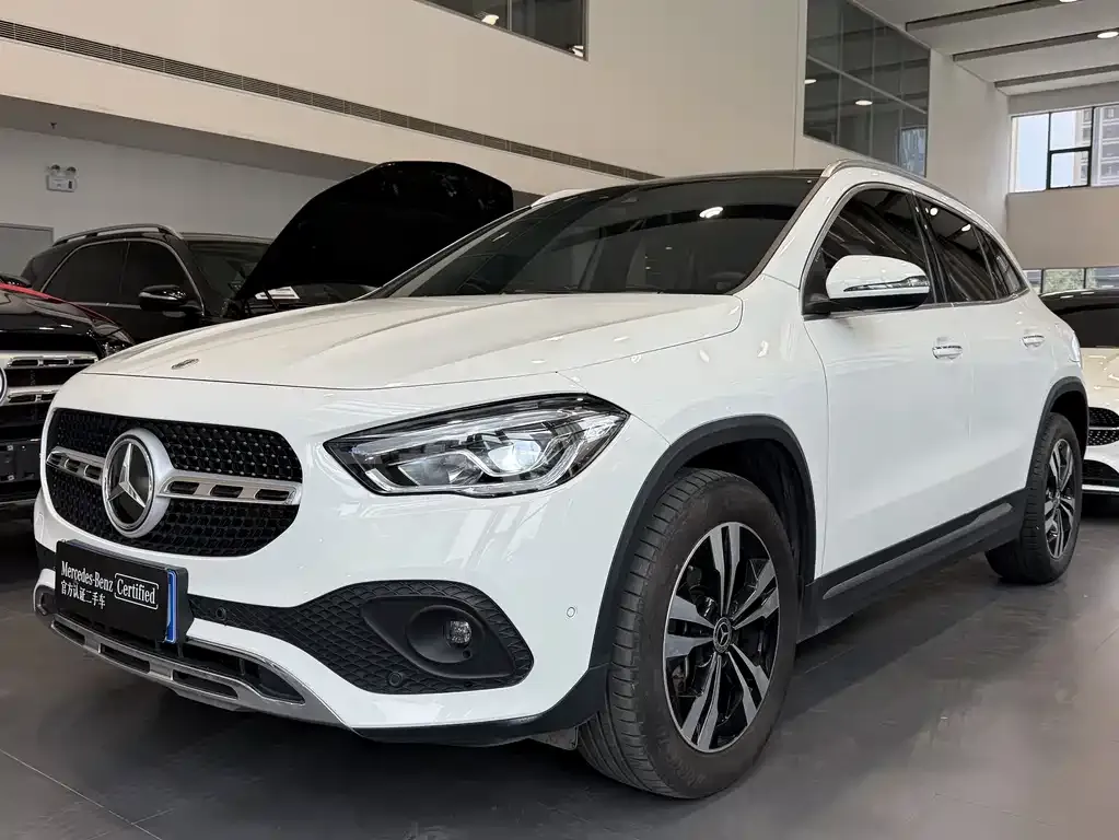 Mercedes-Benz GLA — фото 1
