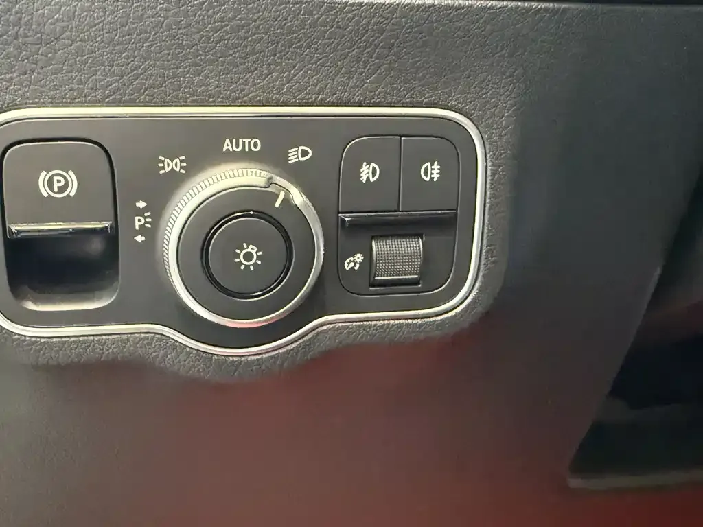 Mercedes-Benz GLA — фото 4