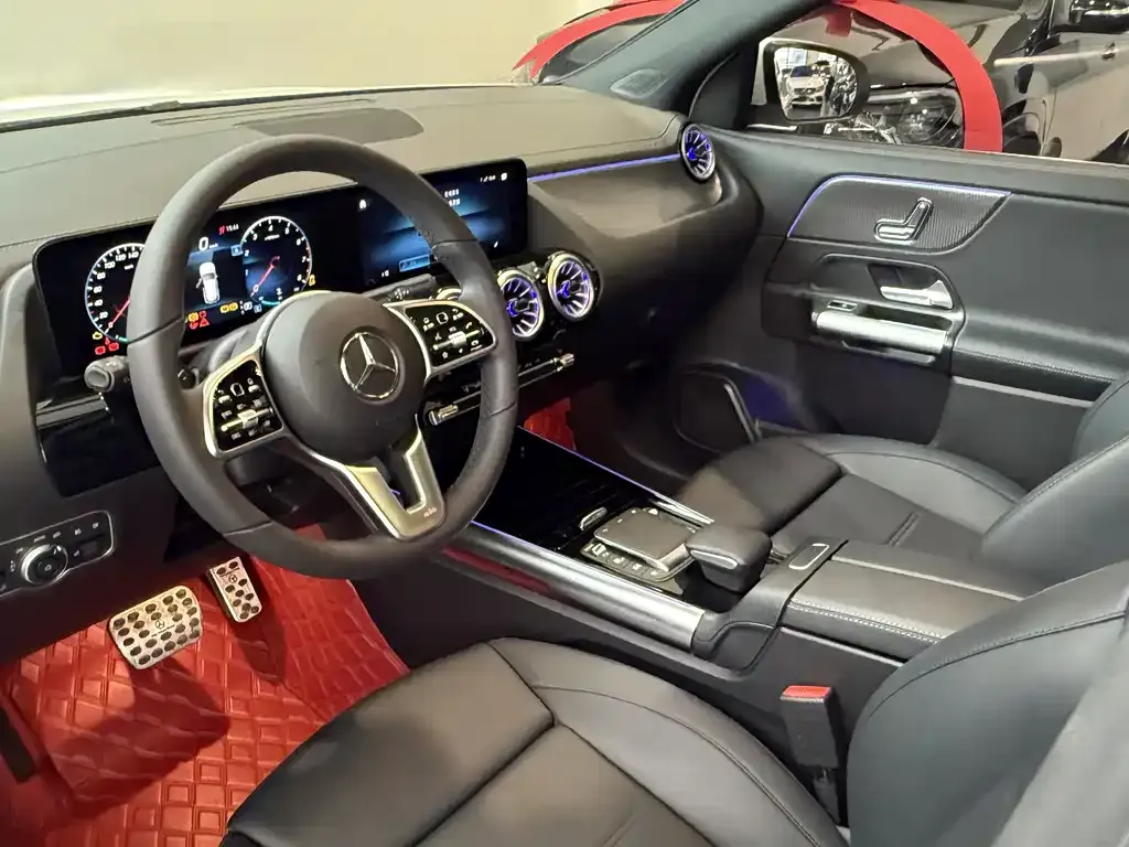 Mercedes-Benz GLA — фото 10