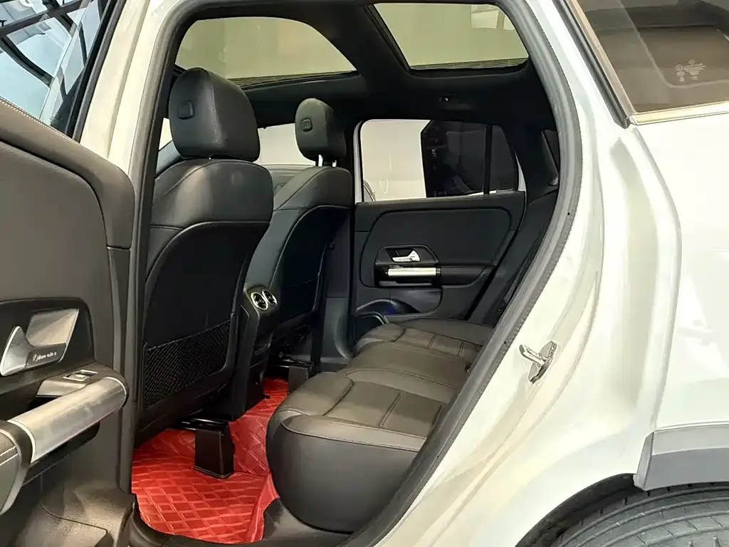 Mercedes-Benz GLA — фото 9