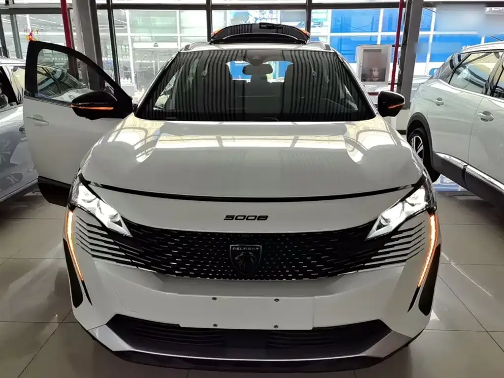 Peugeot 5008 2023 из CN, фото 4