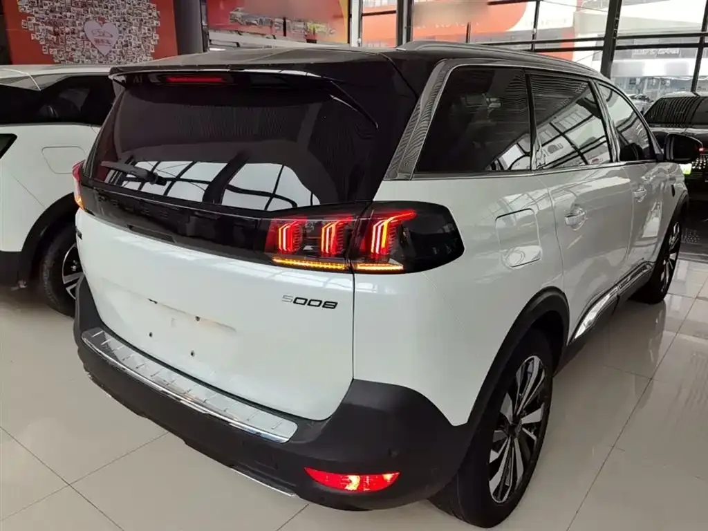 Peugeot 5008 2023 из CN, фото 9