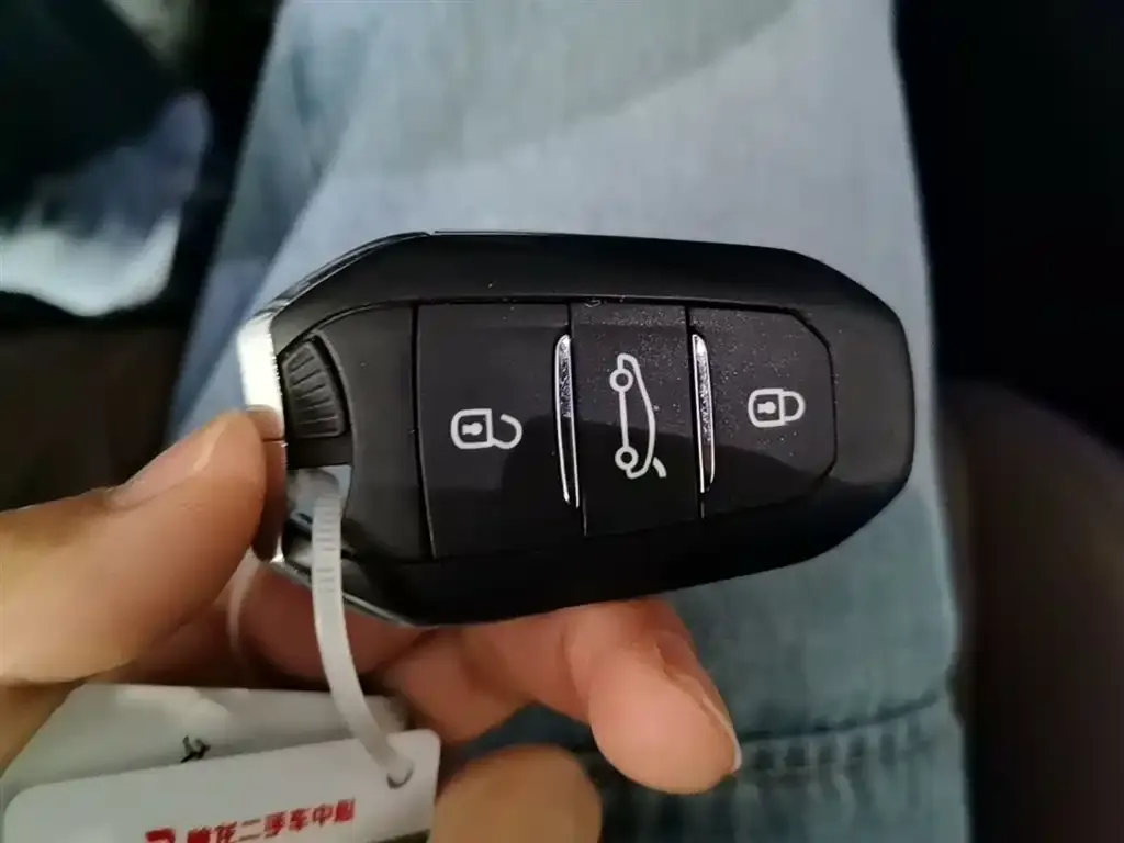Peugeot 5008 2023 из CN, фото 7