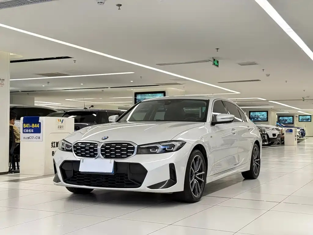 BMW 3 Series 2023 из CN, фото 1