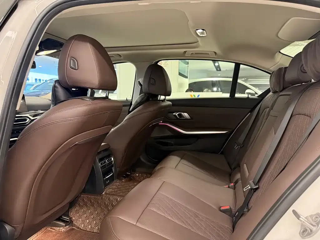 BMW 3 Series 2023 из CN, фото 6