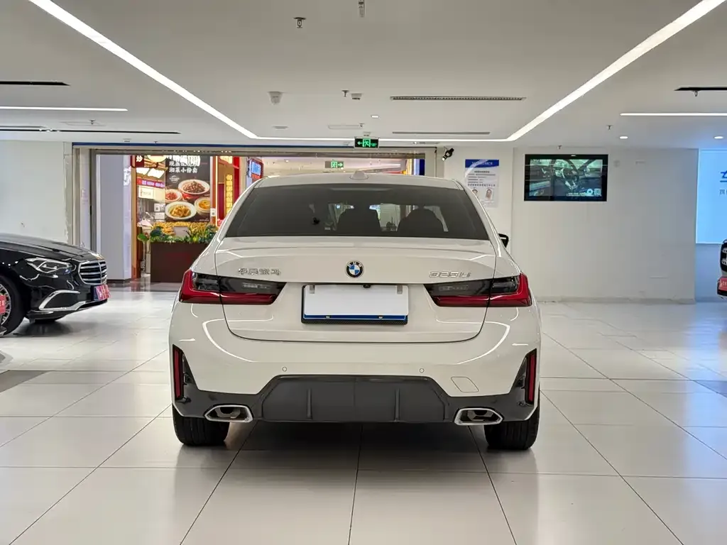 BMW 3 Series 2023 из CN, фото 7