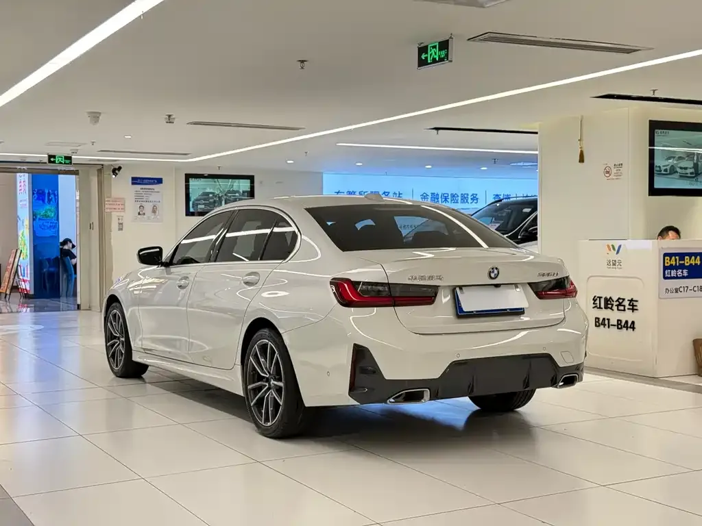 BMW 3 Series 2023 из CN, фото 5