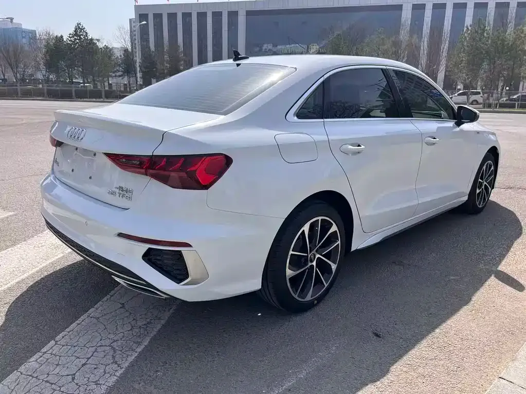 Audi A3 2024 из CN, фото 3