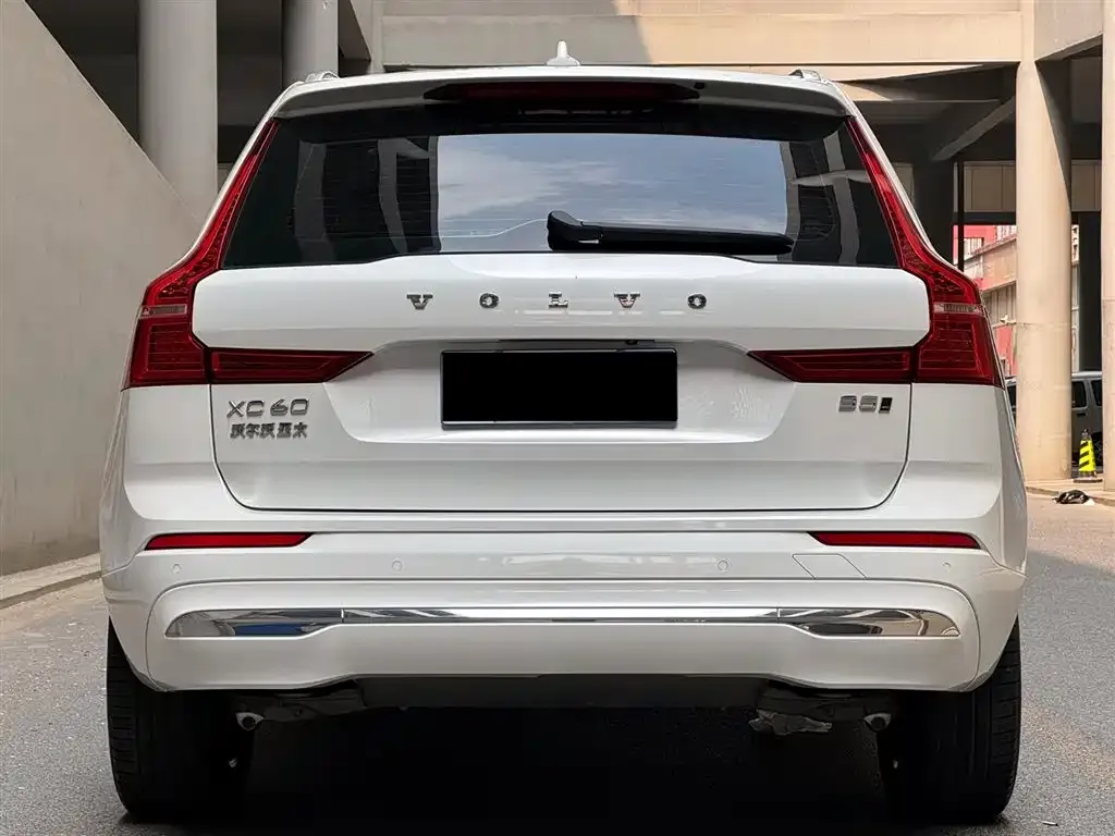 Volvo XC60 — фото 4
