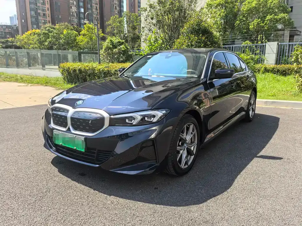 BMW i3 — фото 1