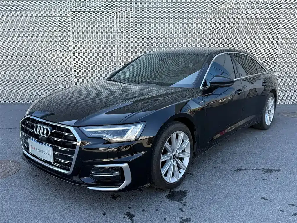 Audi A6L — фото 1