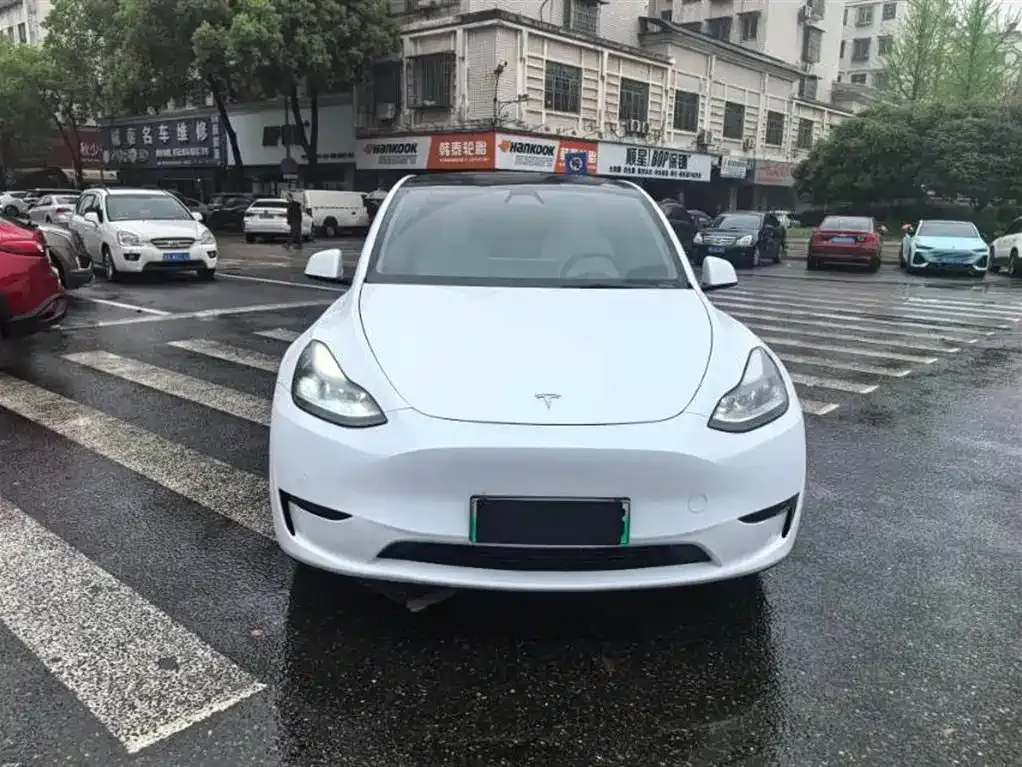 Tesla Model Y 2023 из CN, фото 8