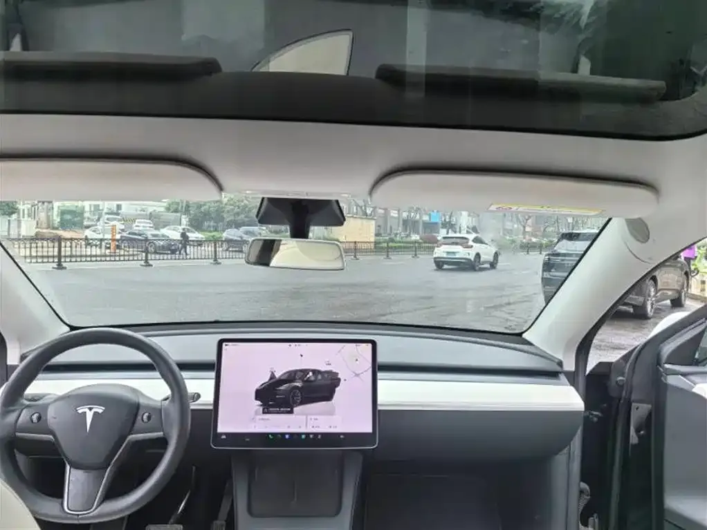 Tesla Model Y 2023 из CN, фото 3