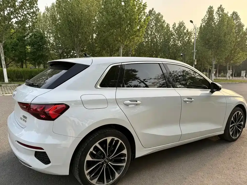 Audi A3 2023 из CN, фото 8