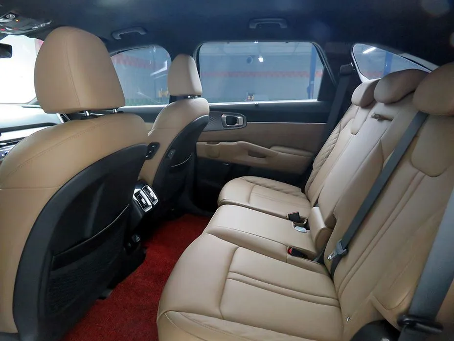 Kia Sorento 2024 из KR, фото 3