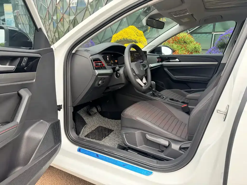 Volkswagen Lavida 2024 из CN, фото 10
