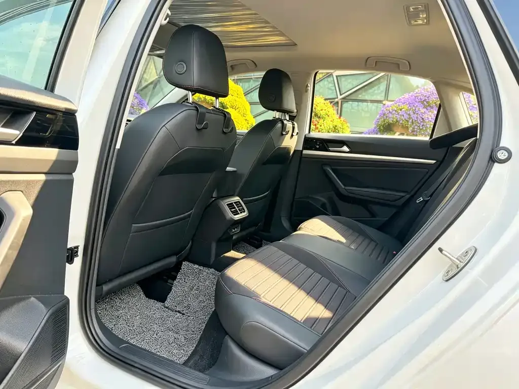 Volkswagen Lavida 2024 из CN, фото 4