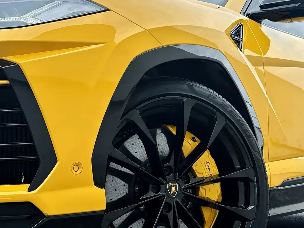 Lamborghini Urus — фото 7