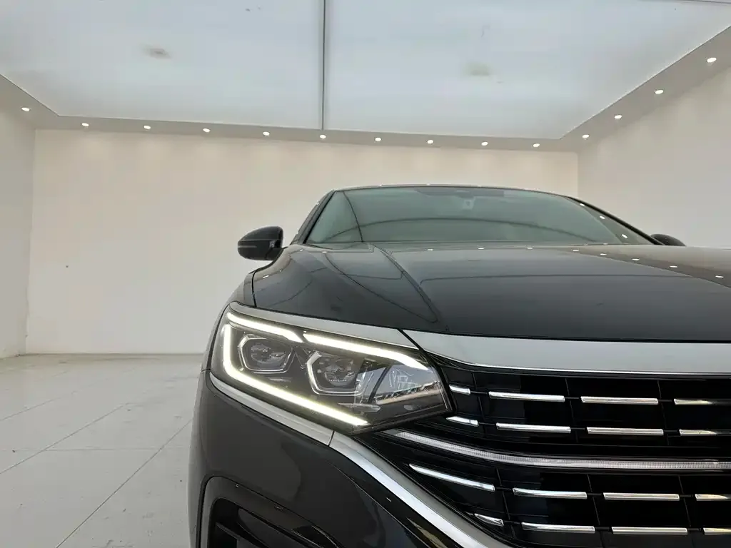 Volkswagen Passat — фото 10