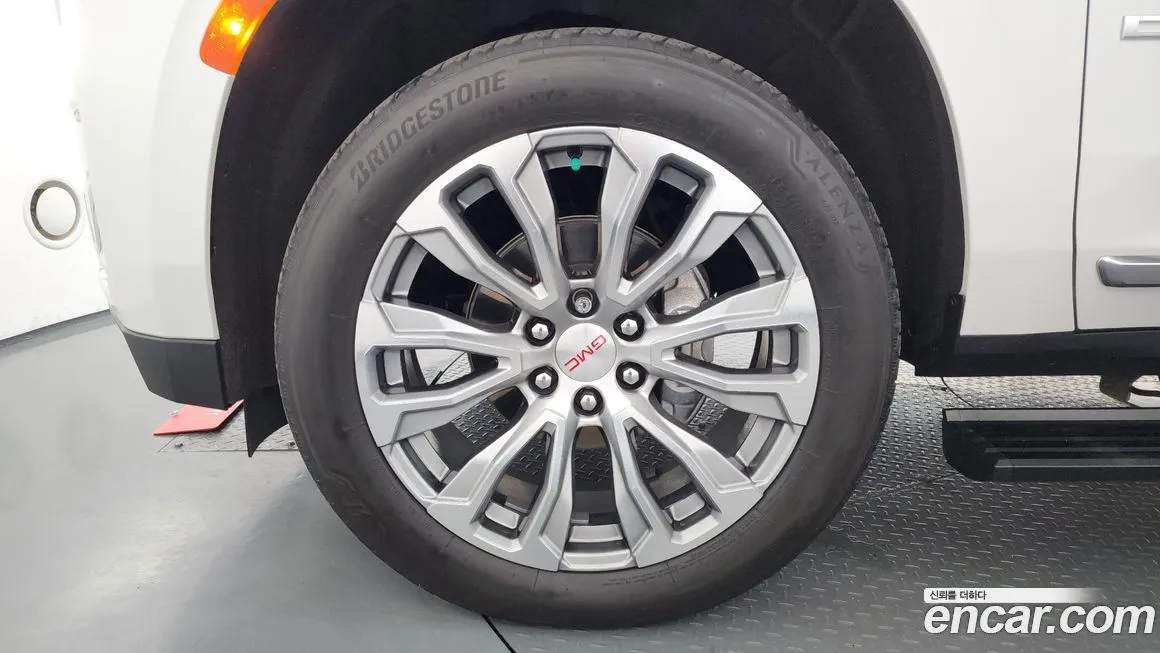 GMC Yukon 2021 из KR, фото 10