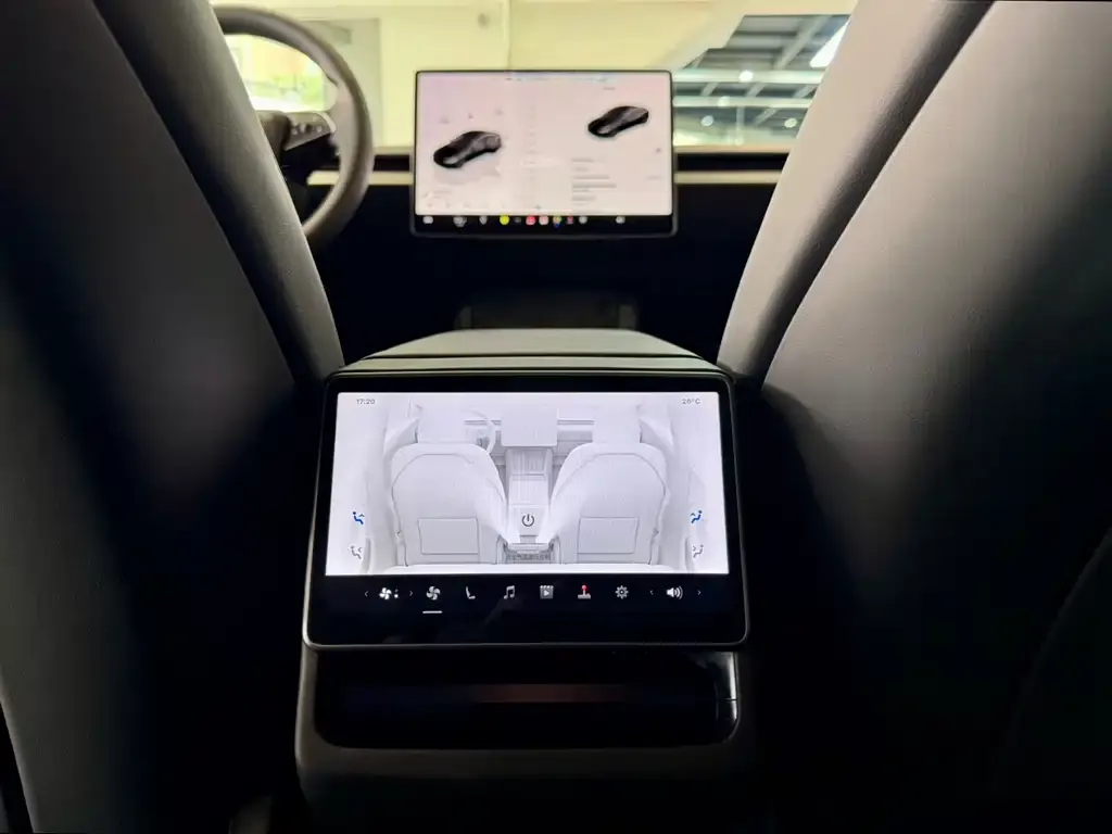 Tesla Model 3 — фото 2