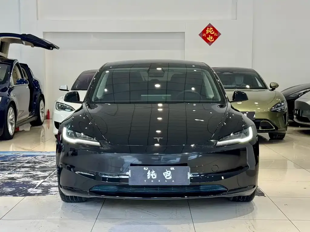 Tesla Model 3 — фото 4