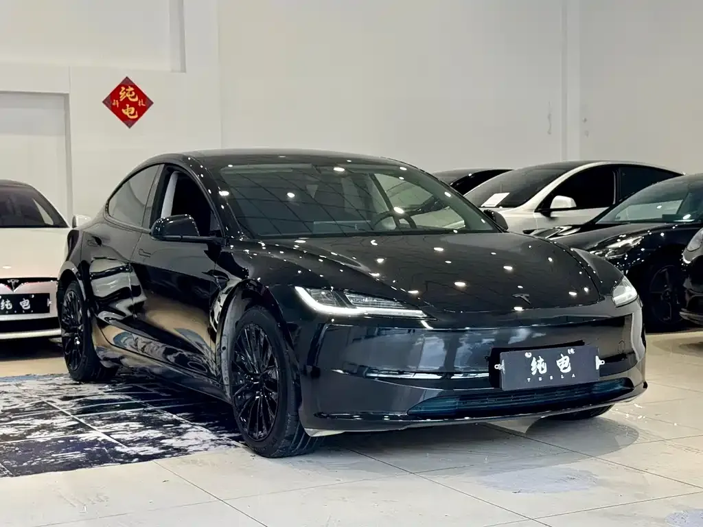 Tesla Model 3 — фото 9