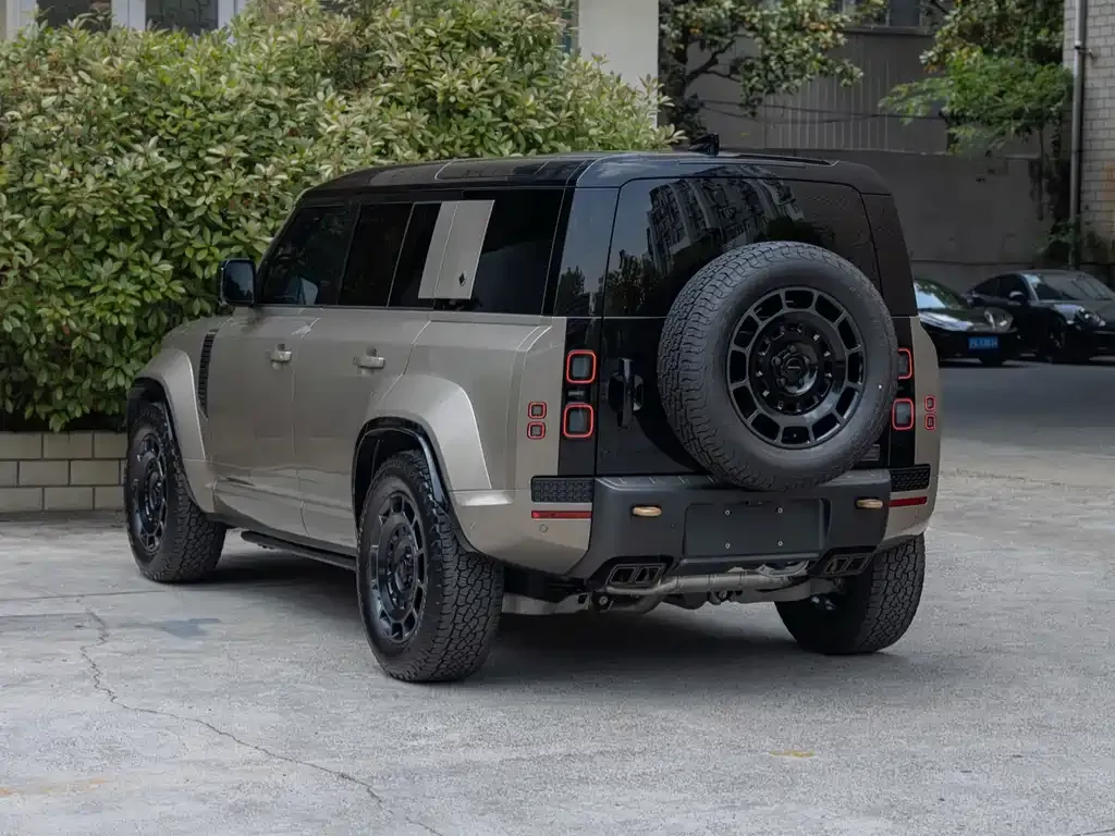 Land Rover Defender — фото 4