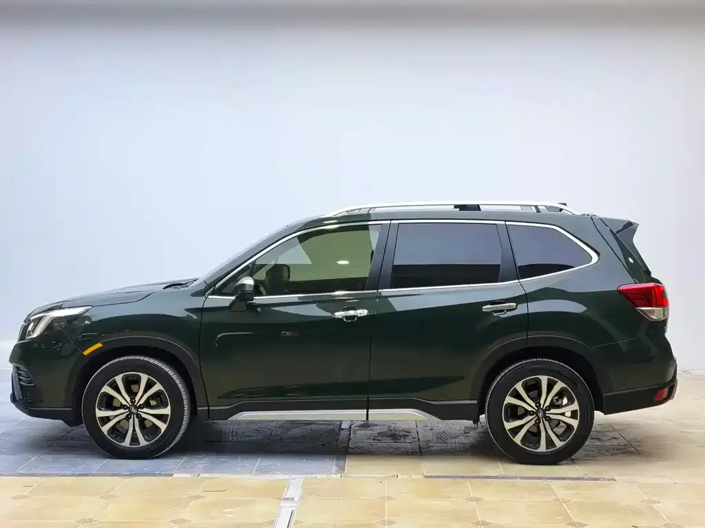 Subaru Forester 2023 из CN, фото 9