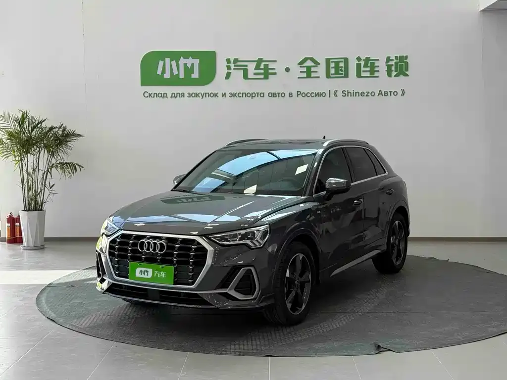 Audi Q3 — фото 1