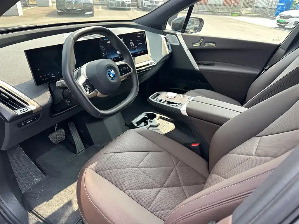 BMW iX M60 2025 из CN, фото 2