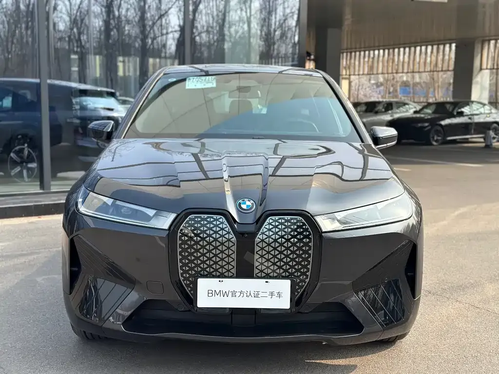 BMW iX M60 2025 из CN, фото 4