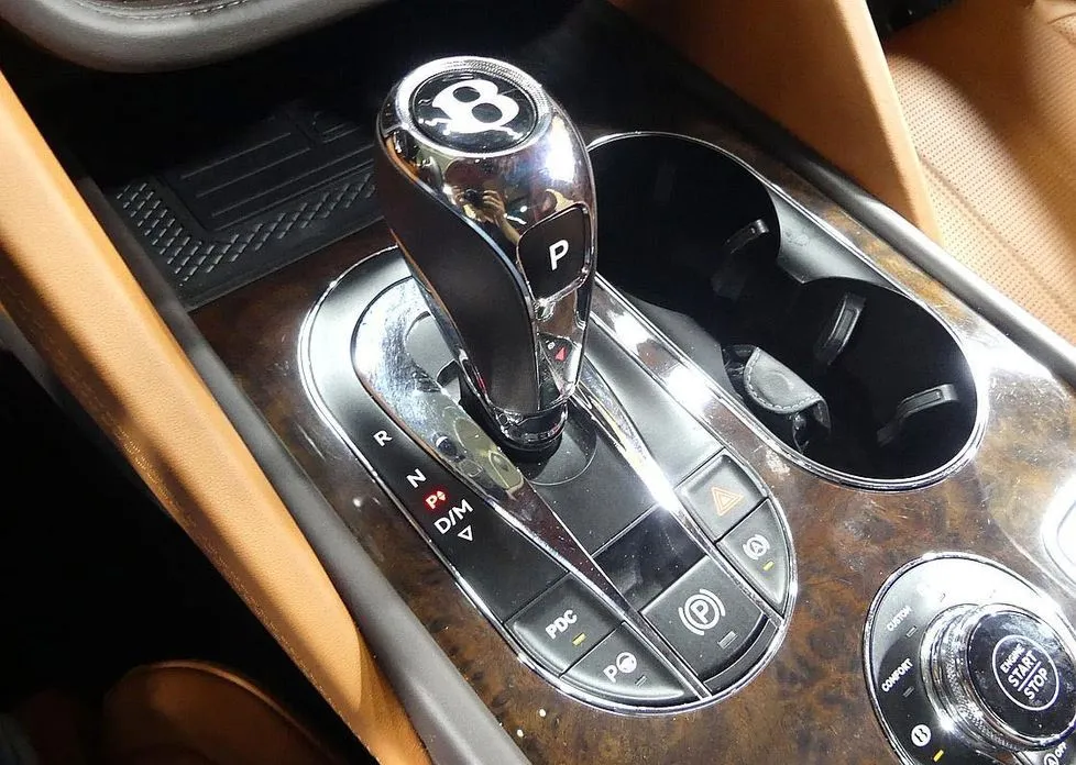 Bentley Bentayga 2021 из KR, фото 6
