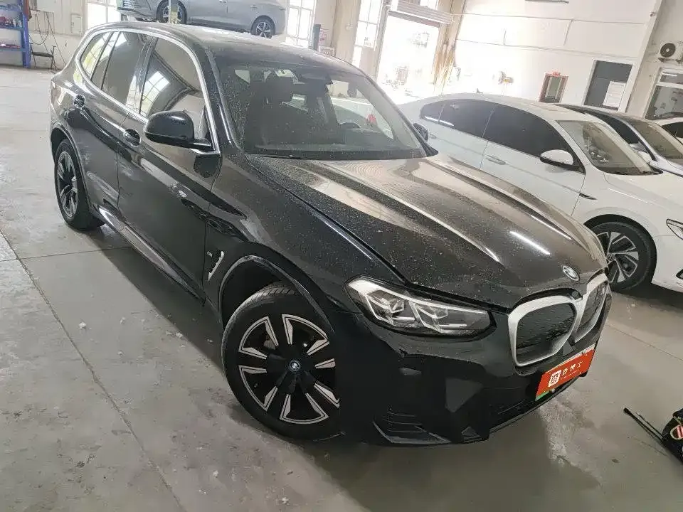BMW iX3 — фото 6