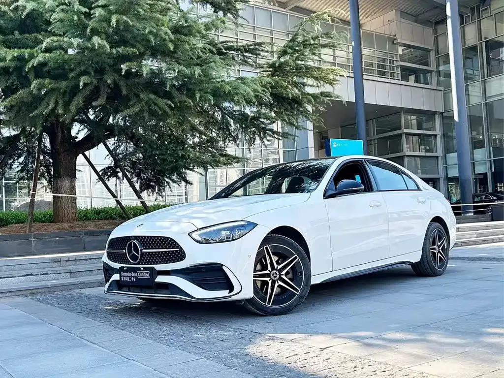 Mercedes-Benz C-Class — фото 1