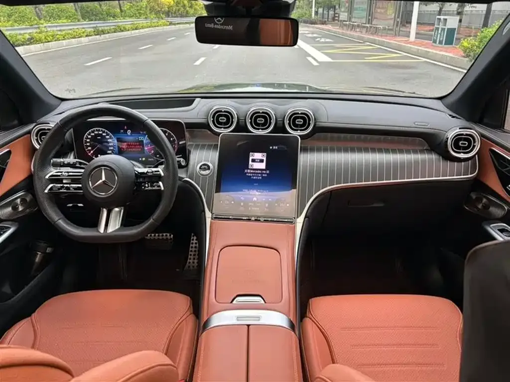 Mercedes-Benz GLC 2024 из CN, фото 3