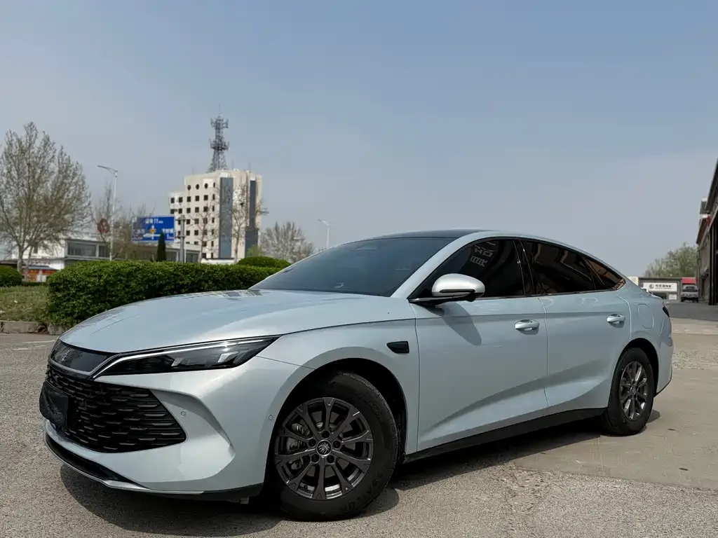 BYD Qin L — фото 1