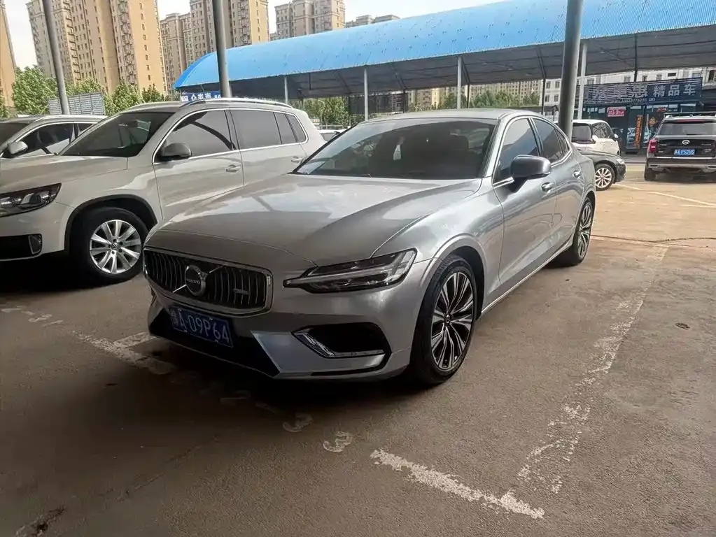 Volvo S60 2023 из CN, фото 10