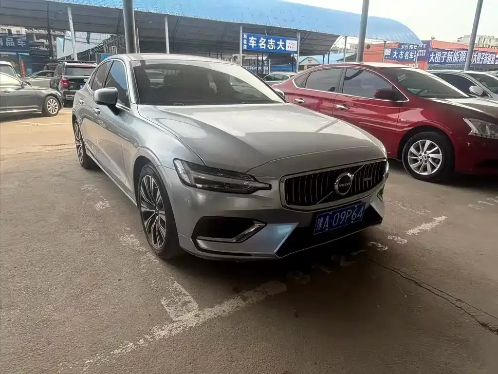Volvo S60 2023 из CN, фото 7