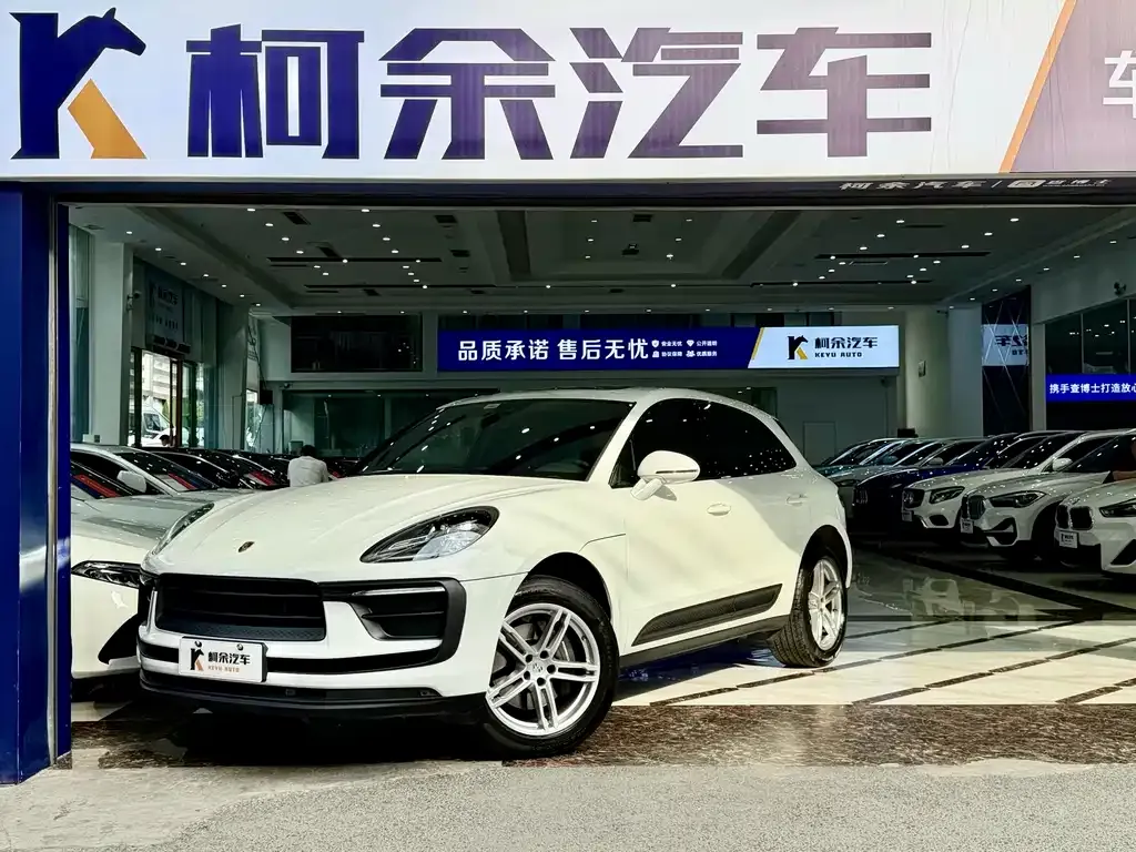 Porsche Macan — фото 1