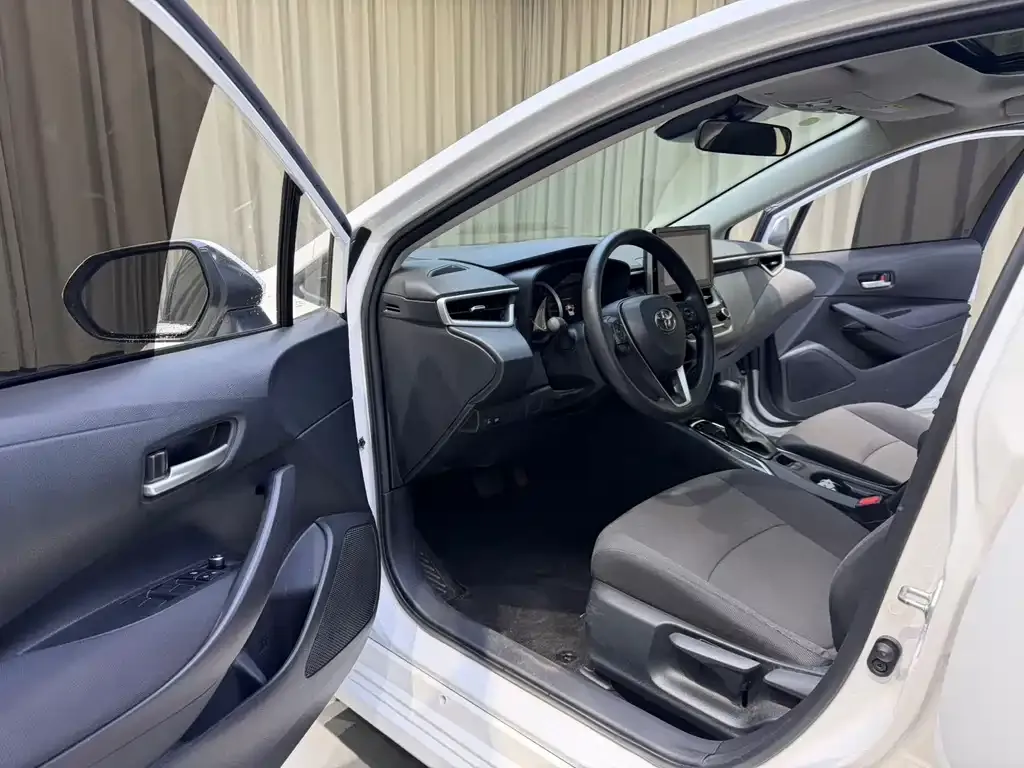 Toyota Corolla — фото 10