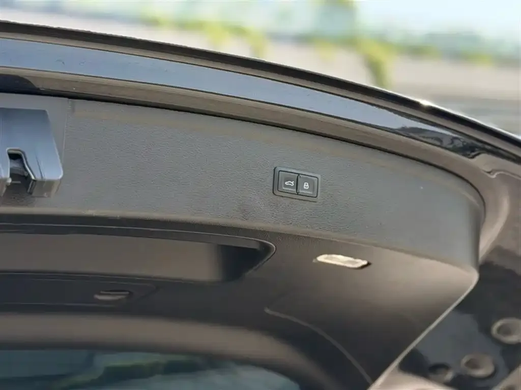 Audi Q5L 2024 из CN, фото 2