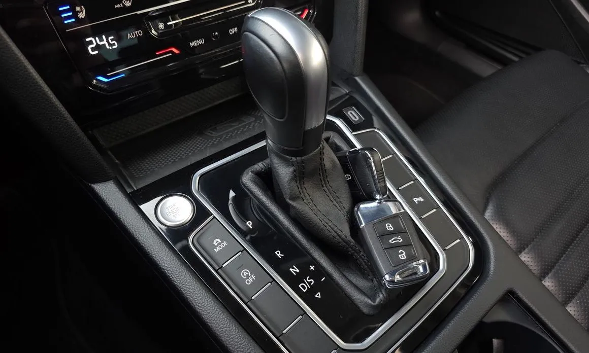 Volkswagen Passat 2022 из KR, фото 10