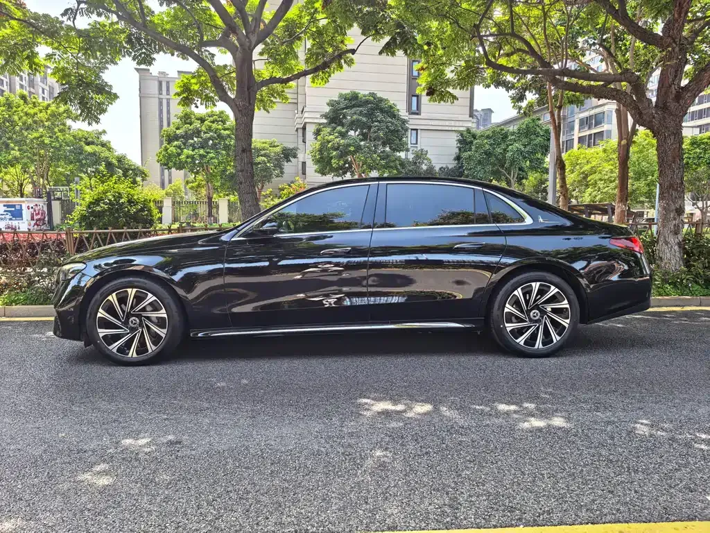 Mercedes-Benz E-Class 2024 из CN, фото 8