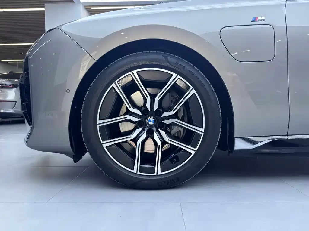 BMW i7 2024 из CN, фото 5