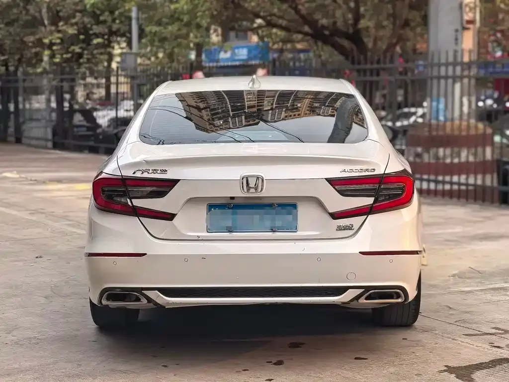 Honda Accord — фото 3