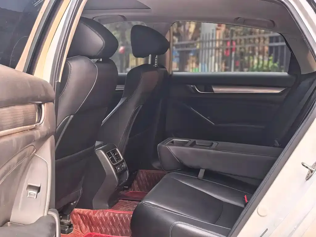 Honda Accord — фото 2