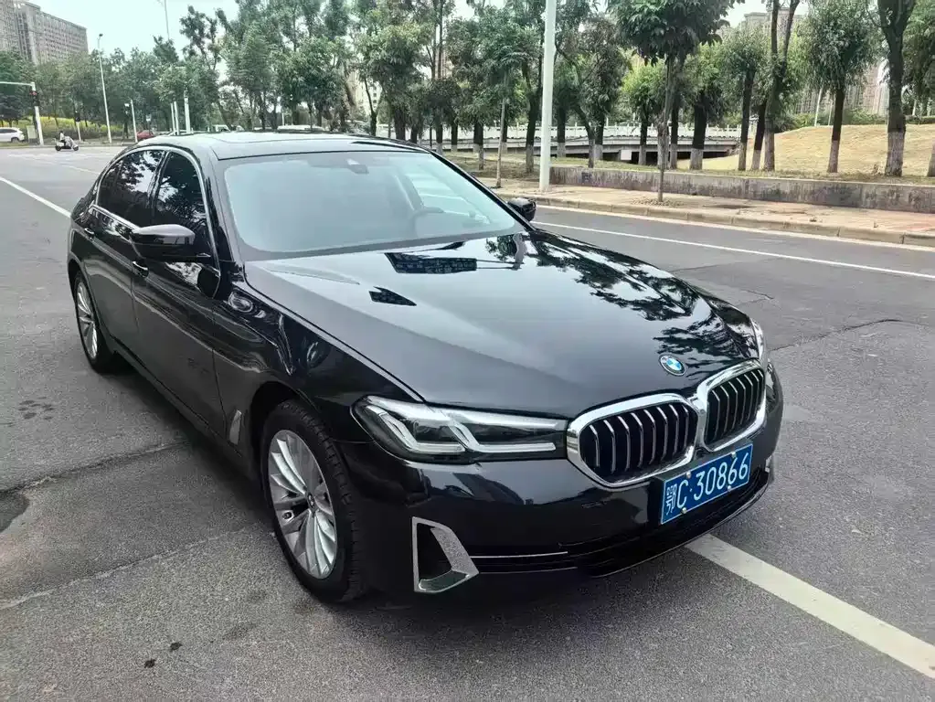 BMW 5 Series — фото 4