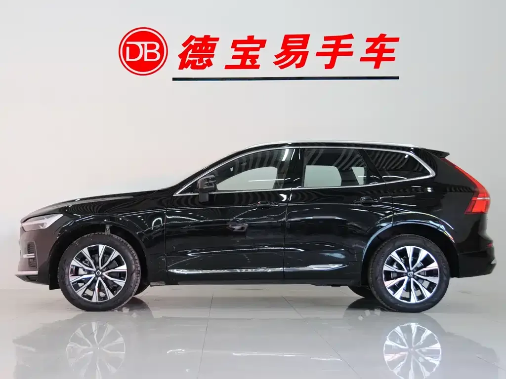 Volvo XC60 — фото 8